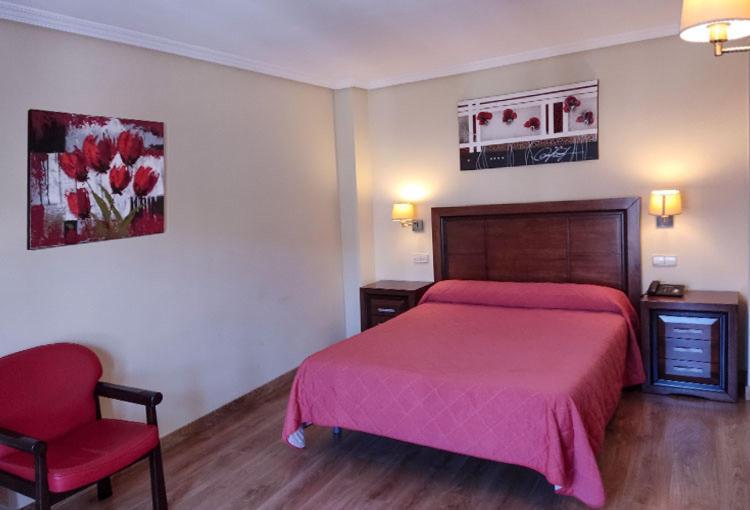 Hostal Plaza Mayor Torrejón de Ardoz Exterior foto