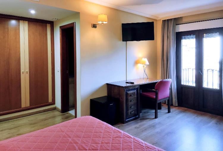 Hostal Plaza Mayor Torrejón de Ardoz Exterior foto